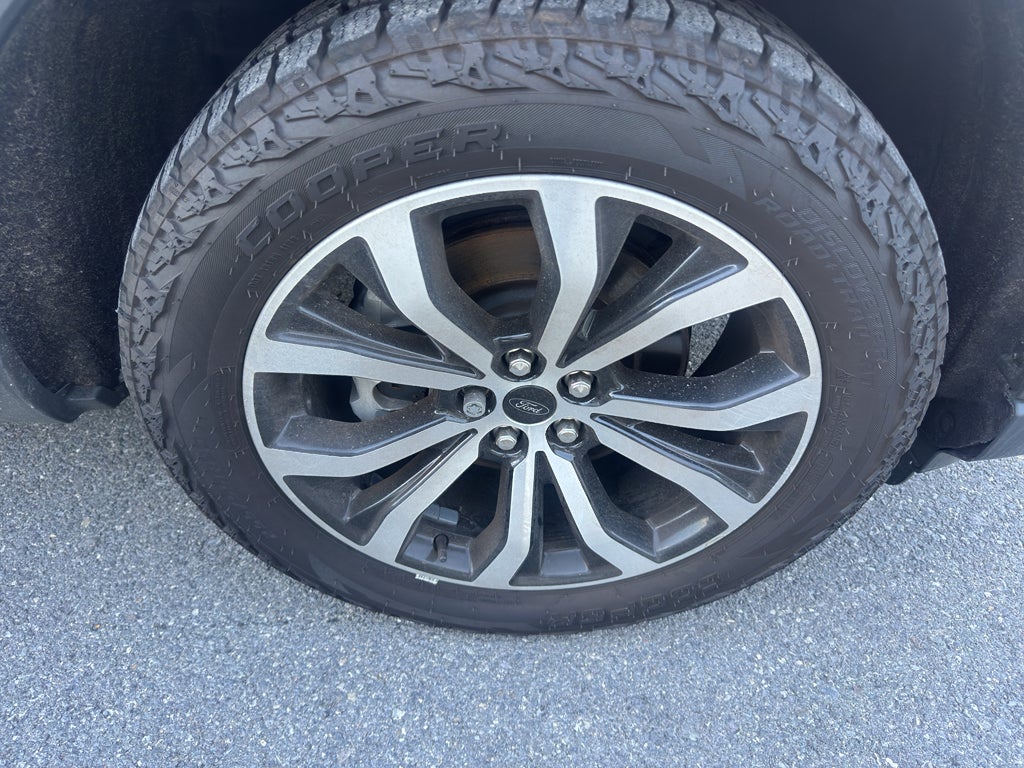 2022 Ford Explorer ST - Photo 10