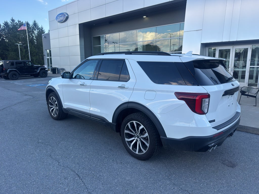 2022 Ford Explorer ST - Photo 16