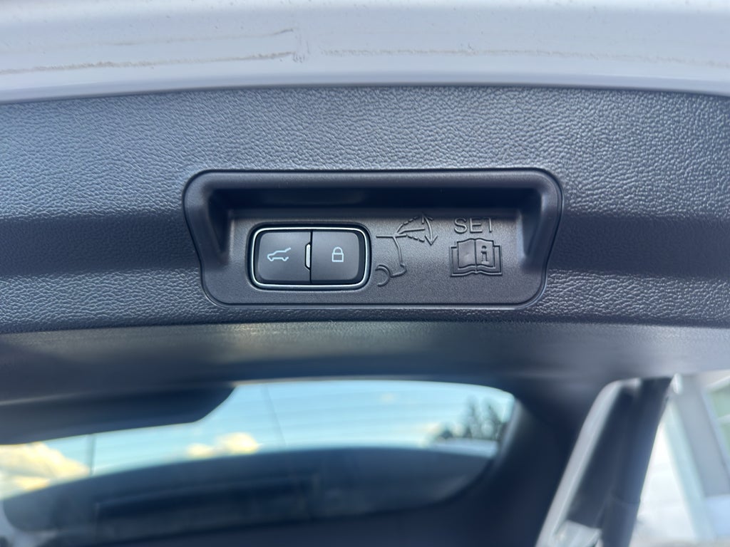 2022 Ford Explorer ST - Photo 19