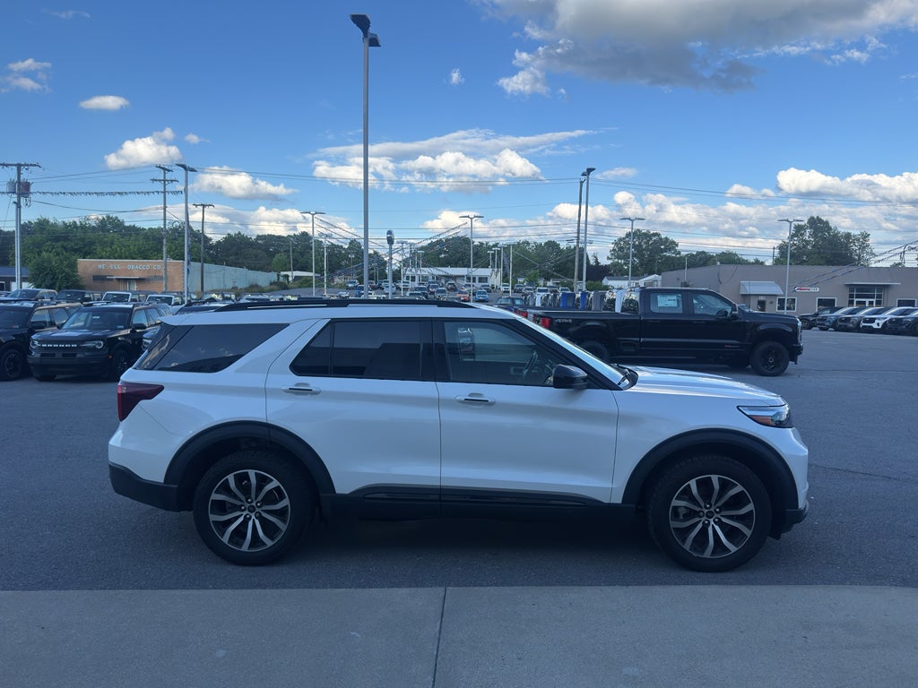2022 Ford Explorer ST - Photo 9