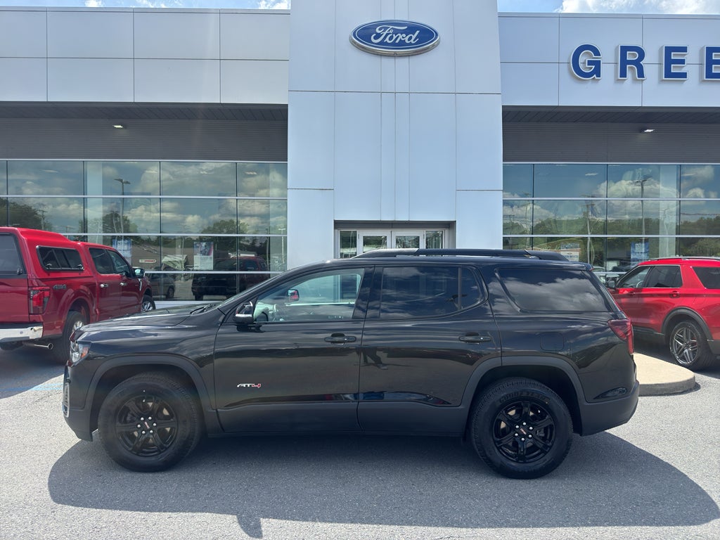 2023 GMC Acadia AT4