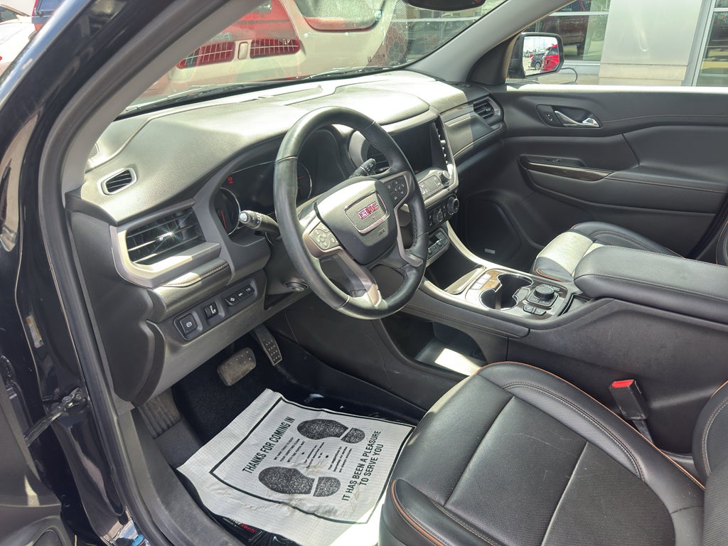2023 GMC Acadia AT4