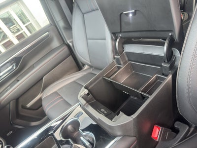 2025 Chevrolet Suburban RST