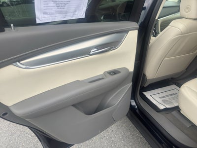 2022 Cadillac XT5 FWD Premium Luxury