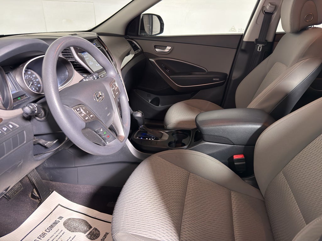 2017 Hyundai Santa Fe XL SE